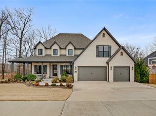 1804 NW Angel Falls Rd, Bentonville, AR 72712