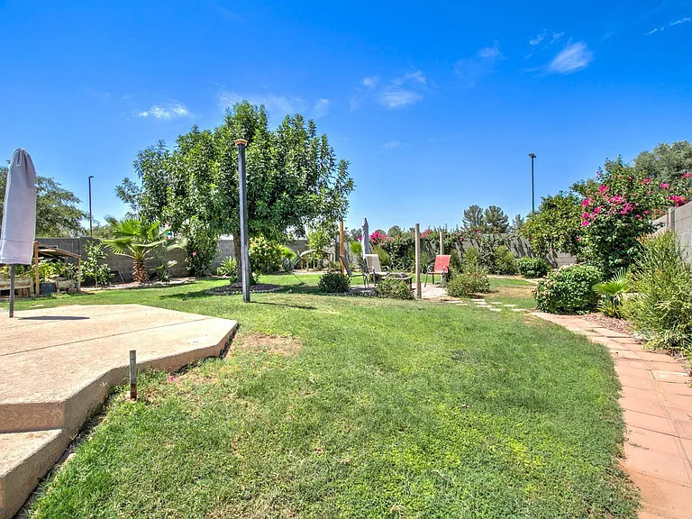 2576 E Brooks St — Photo 16