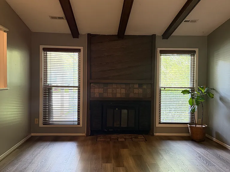 1103 Broadford Dr — Photo 12