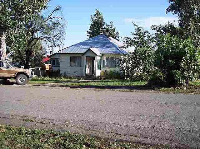 2nd image of 366 1st Ave E