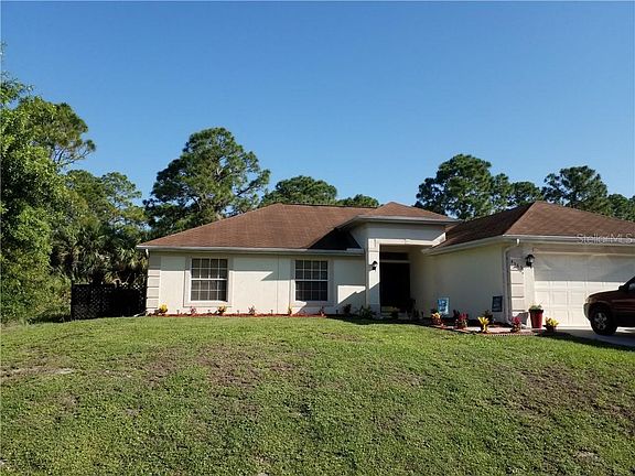 3rd image of 4565 Fernway Dr