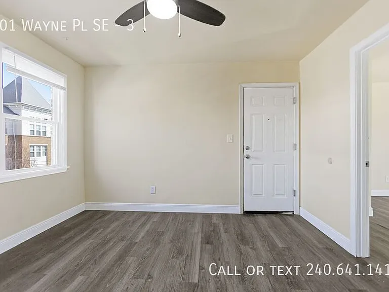 101 Wayne Pl SE #3 — Photo 2