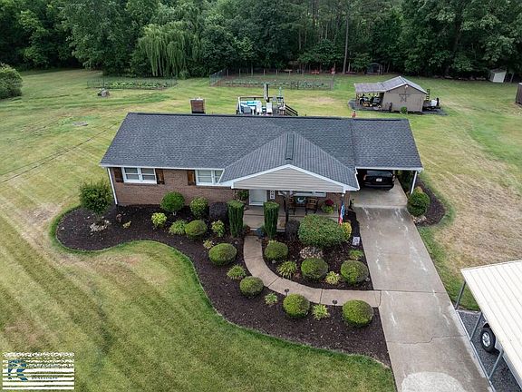 2nd image of 317 Meadowood Ln