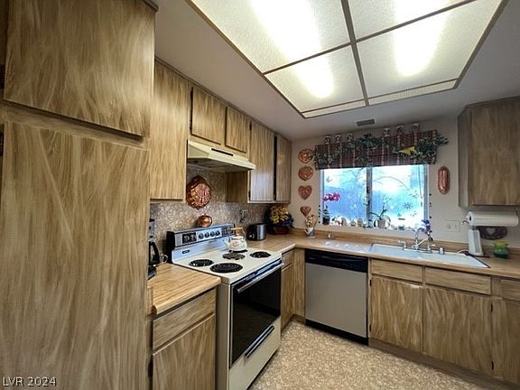 5th image of 733 Heritage Vista Ave #0