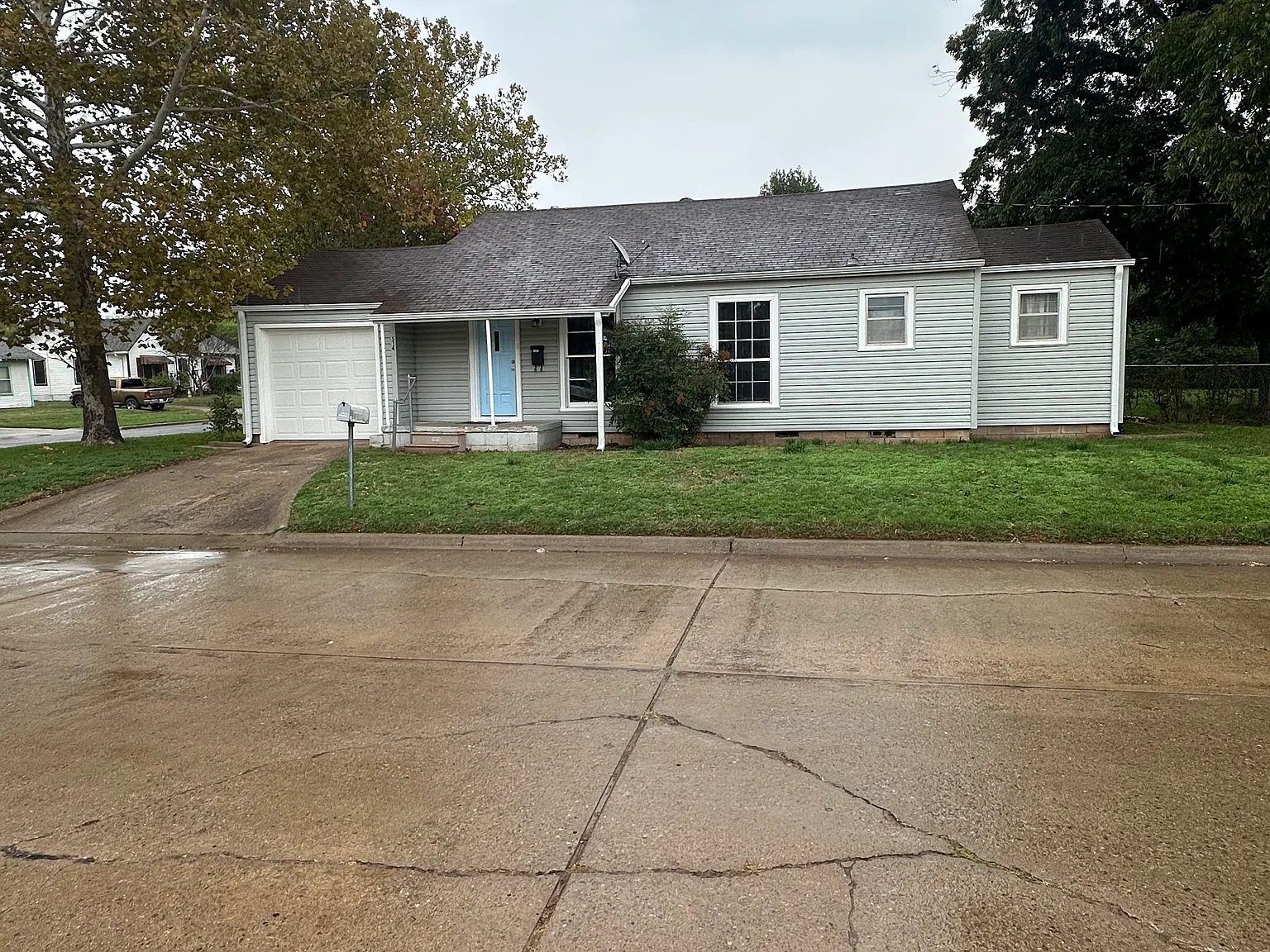 2 bed, 1053 sqft, $850 — Photo 1