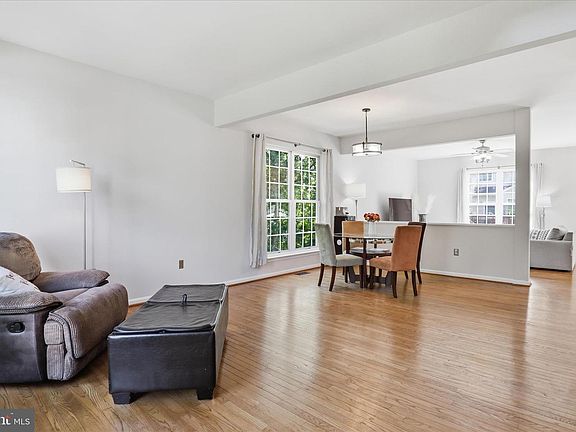 5th image of 8812 Fenimore Pl