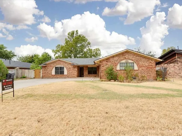 2508 NE Turtle Creek Dr, Lawton, OK 73507