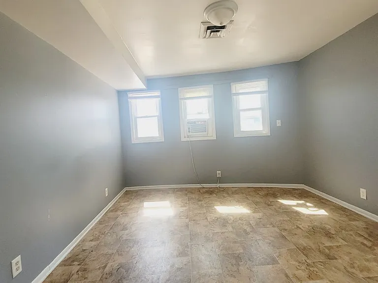 707 Saint Paul Rd — Photo 5