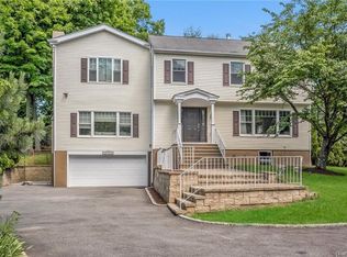 7 Weaver St, Scarsdale, NY 10583