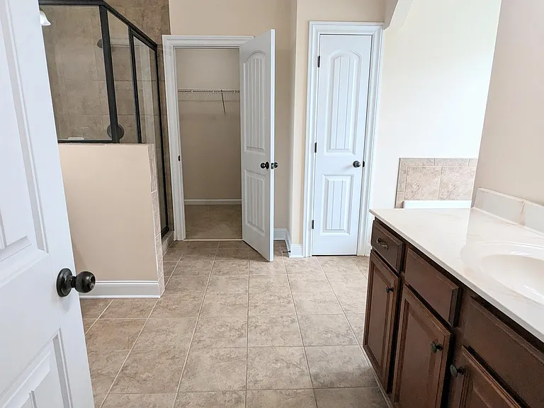 718 Erika Ln — Photo 13