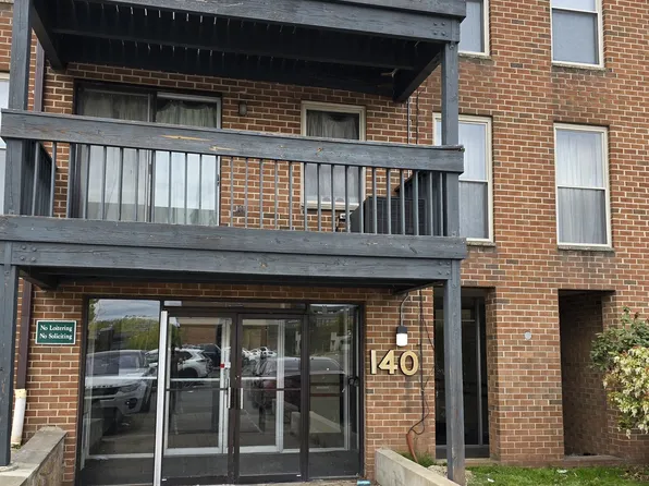 140 Kane Street #B9, West Hartford, CT 06119