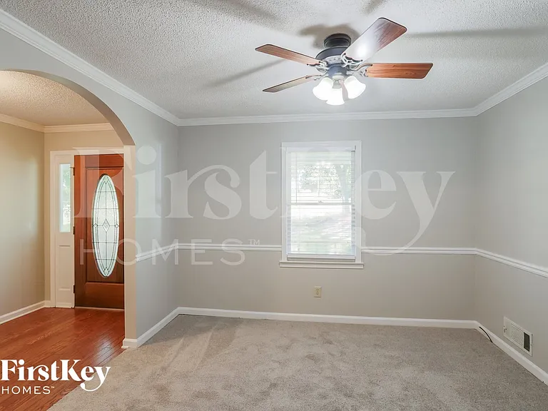226 David Larsen Dr — Photo 5