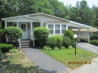 222 Donald Dr, Goffstown, NH 03045