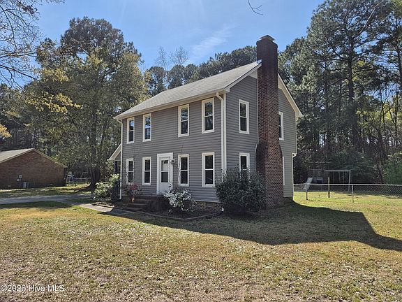 3rd image of 207 Duffy Drive