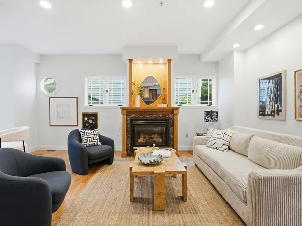 45 Market St #2, Cambridge, MA 02139