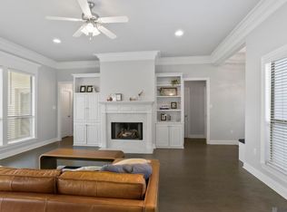 10534 Oak Bend Dr, Baton Rouge, LA 70809