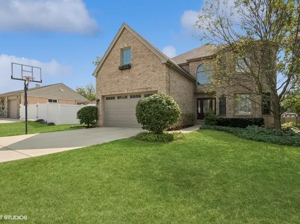 462 W Fremont Ave, Elmhurst, IL 60126