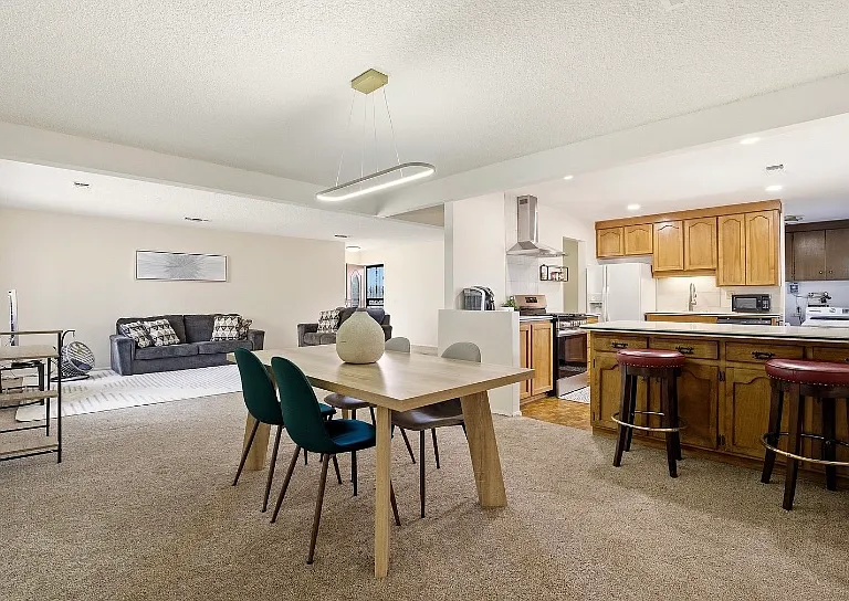 4305 Andrew Dr NE — Photo 29