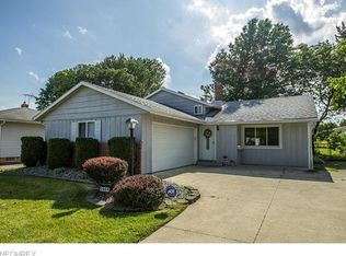 5904 Sweet Birch Dr, Bedford Heights, OH
