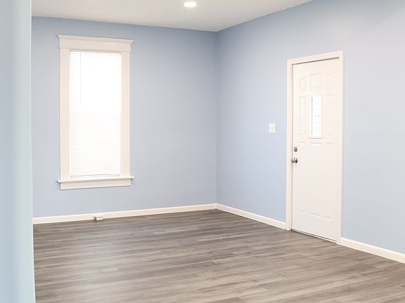 5th image of 1444 Genessee Ave