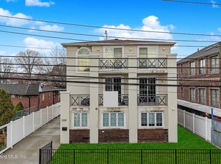 2981 Hylan Blvd, Staten Island, NY 10306