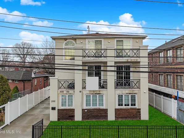 2981 Hylan Blvd, Staten Island, NY 10306