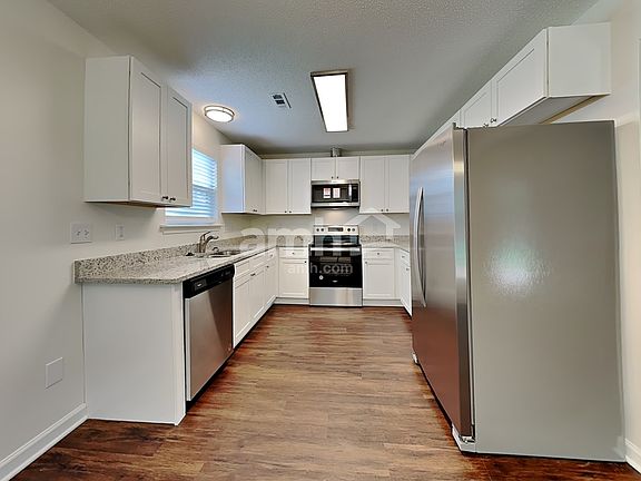 3rd image of 595 River Glen Ct