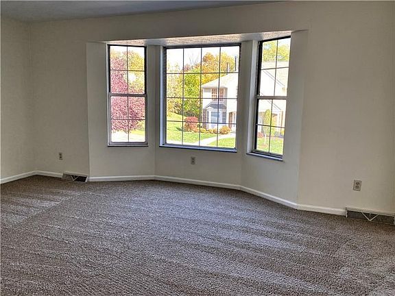 2nd image of 429 Bayhill Dr