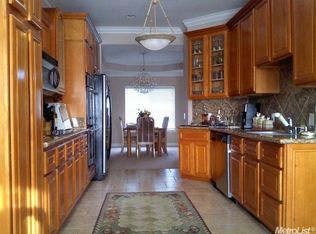 10 Wallace Lake Dr S, Wallace, CA