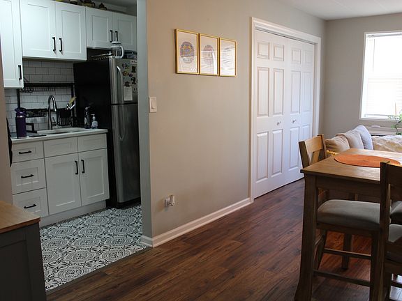 5th image of 6161 N Hoyne Ave APT 209