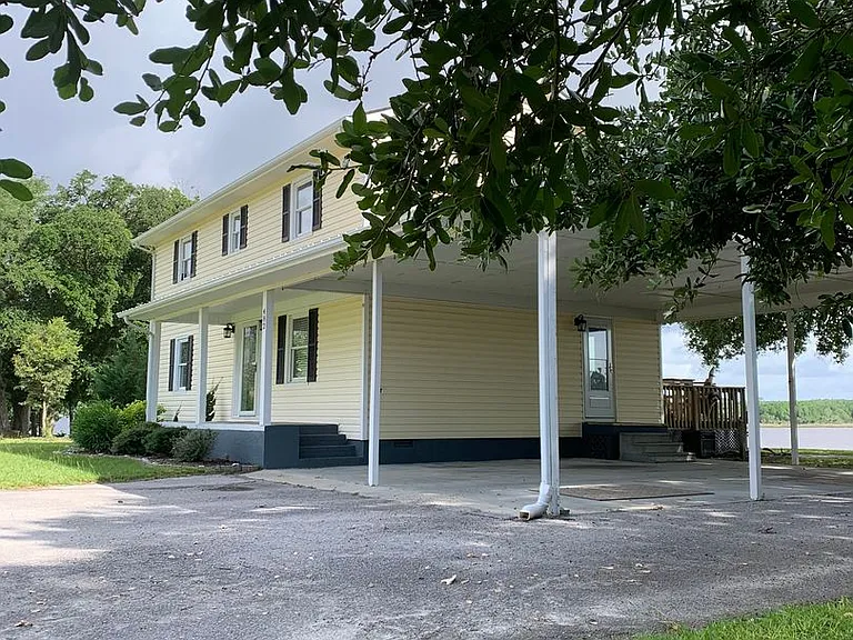 482 Vfw Rd — Photo 2