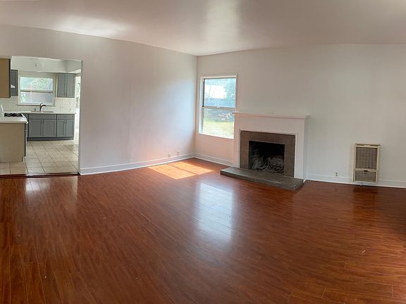 5th image of 8540 Kester Ave