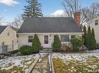 563 Lakeside Drive, Bridgeport, CT 06606