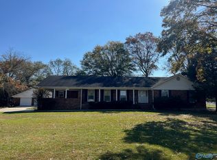 1202 Main St W, Hartselle, AL 35640