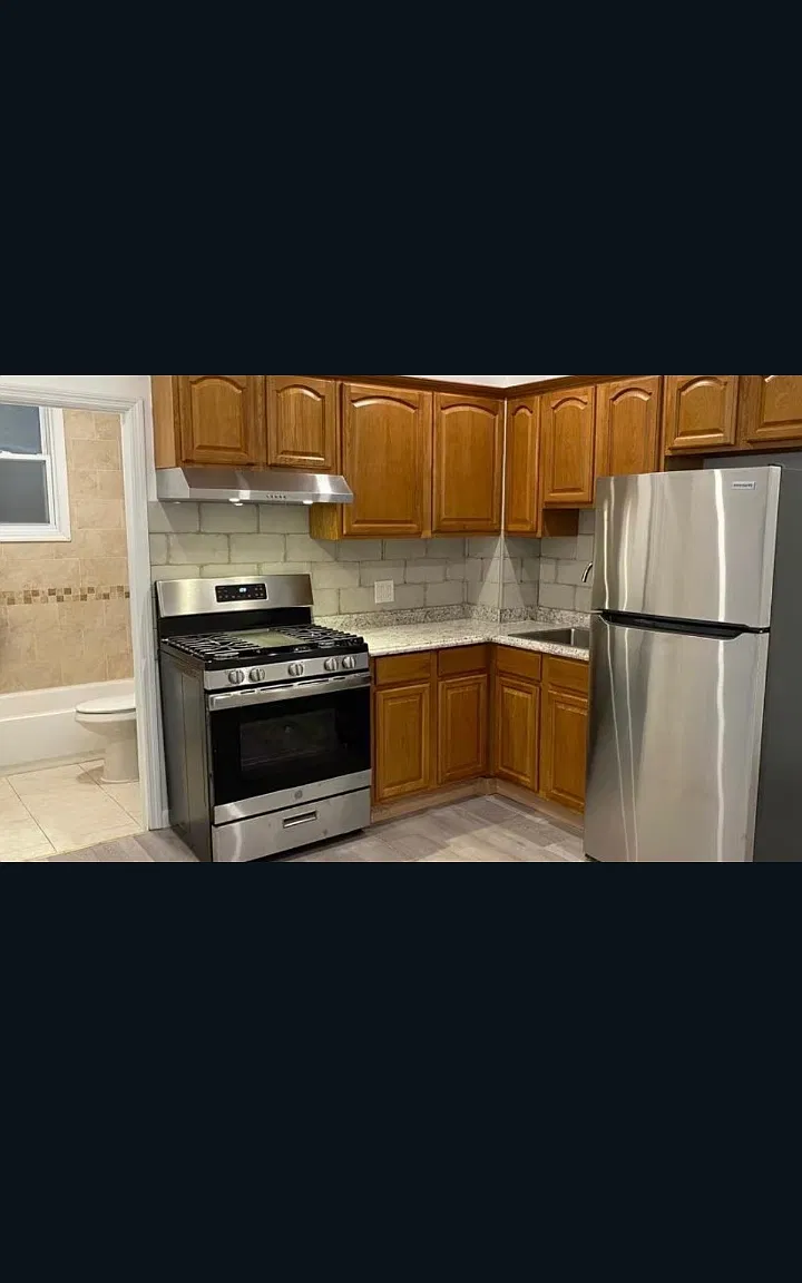 3 bed, $1,850 — Photo 2