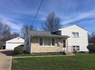 528 Wilson Avenue Dr SW, Cedar Rapids, IA 52404