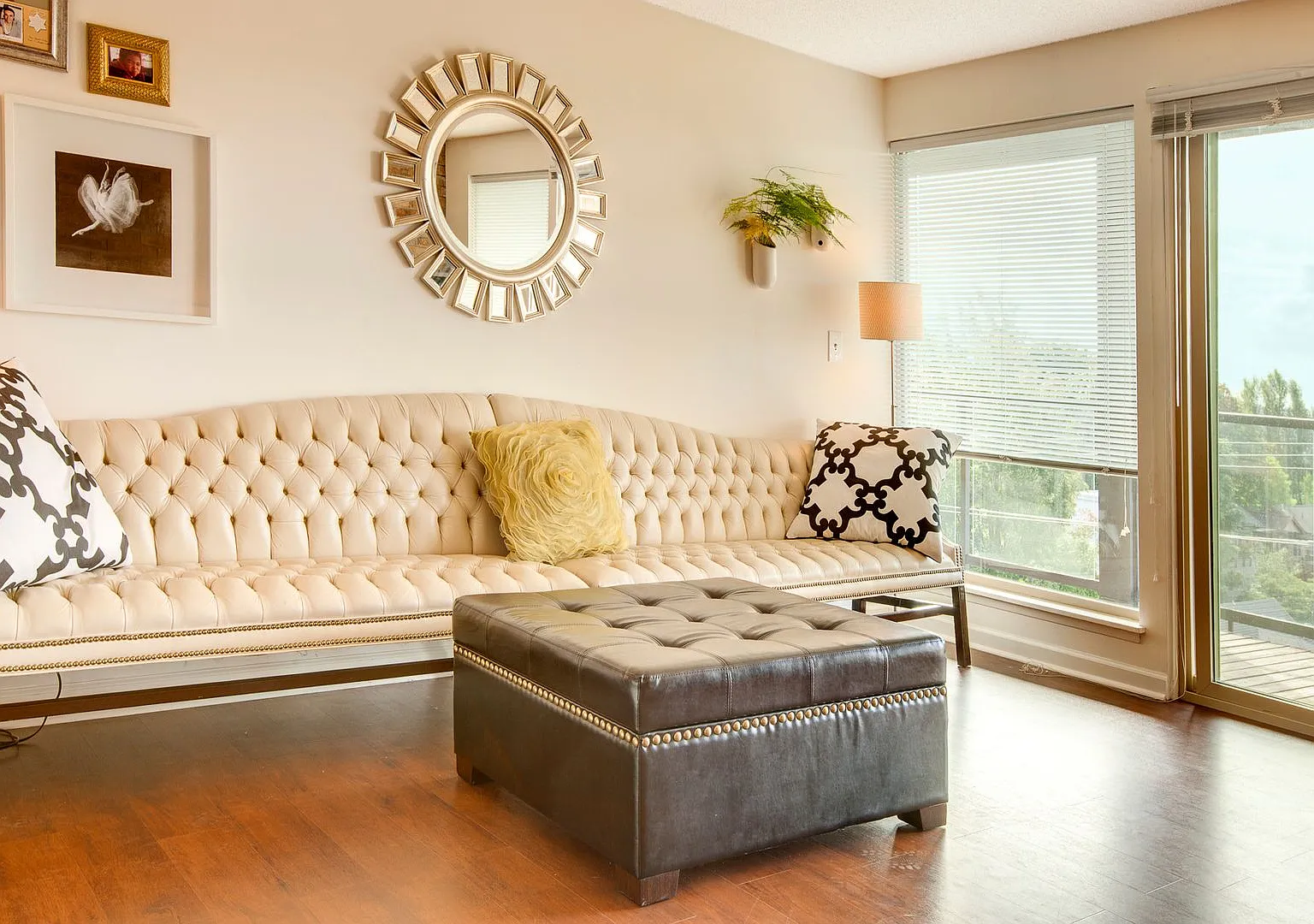 Fremont View - 525 N Bowdoin Place — Photo 3