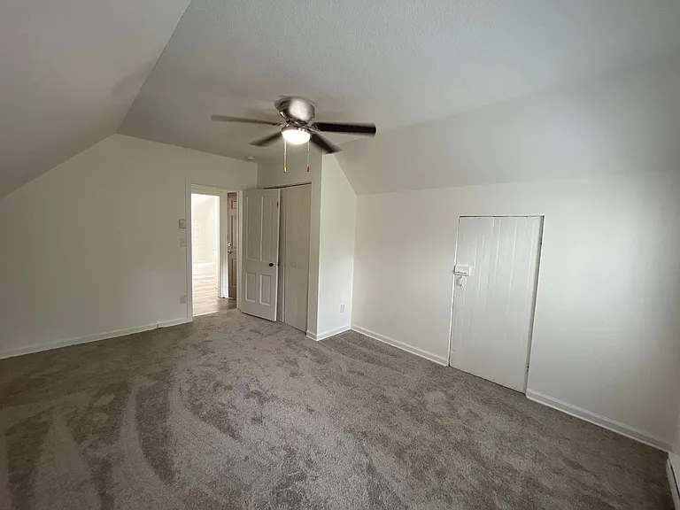 1000 Mclean Ave — Photo 8