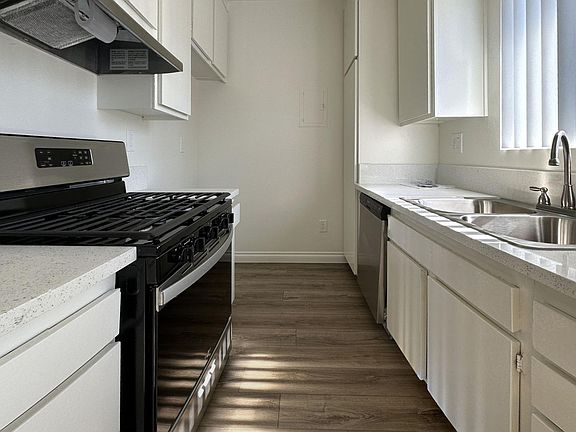 4th image of 7244 Kester Ave Unit 9