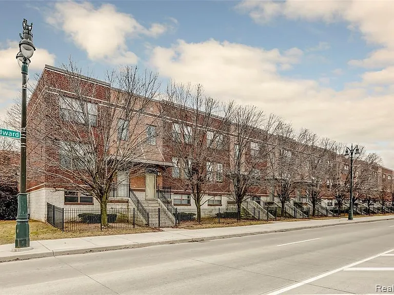 7629 Woodward Ave #7629 — Photo 1