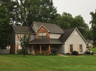 302 Deerfield Rd, Grenada, MS 38901