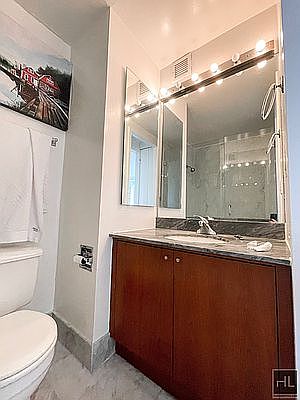 3rd image of 236 E 47th St APT 26