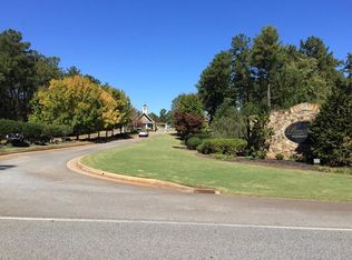 211 Cresent Dr #L56, Forsyth, GA 31029