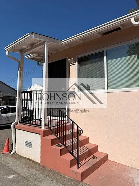 2 bed, 1.0 bath, $2,300 — Photo 2