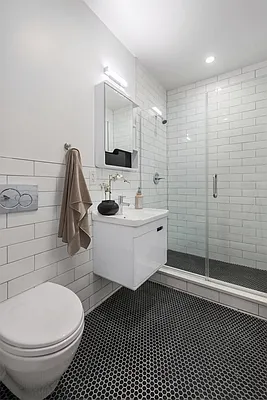 Rented by REAL New York | media 21