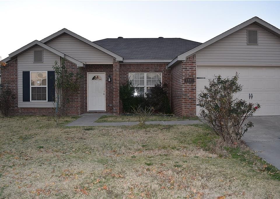 1st image of 1901 Scarlet Oak Dr