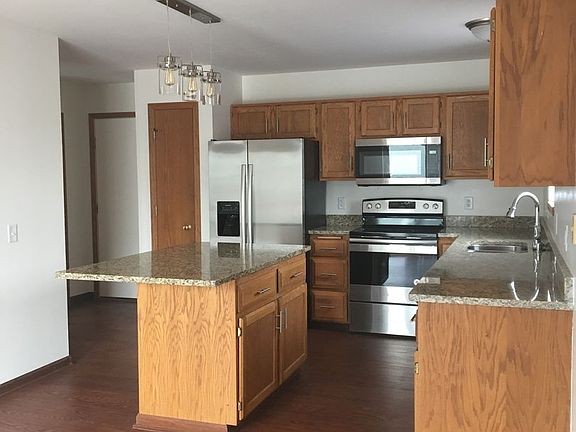 2nd image of 1405-07 Glacier Hill Dr