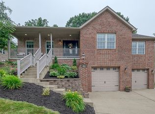 454 Sharon Rd, Coraopolis, PA 15108