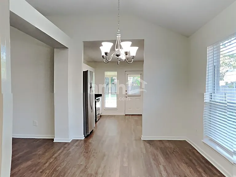1034 Chase Park Dr — Photo 5