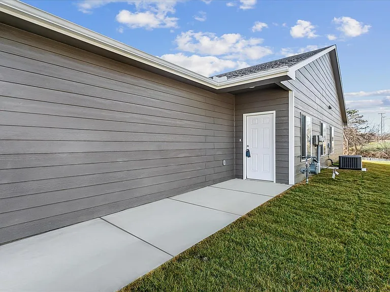 2945 S Bunker Hill Dr #100 — Photo 23